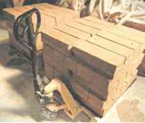 Нарезанные ручным или механическим способом куски глины